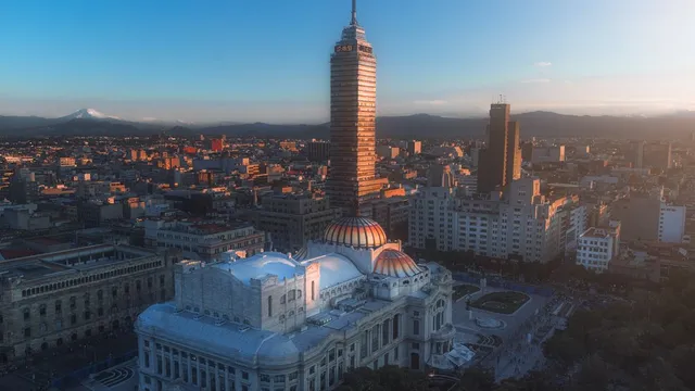 El Palacio de Bellas Artes y la Torre Latinoamericana